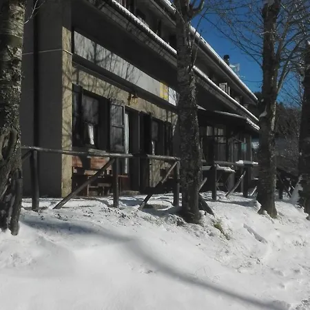 Bucaneve Szálloda *