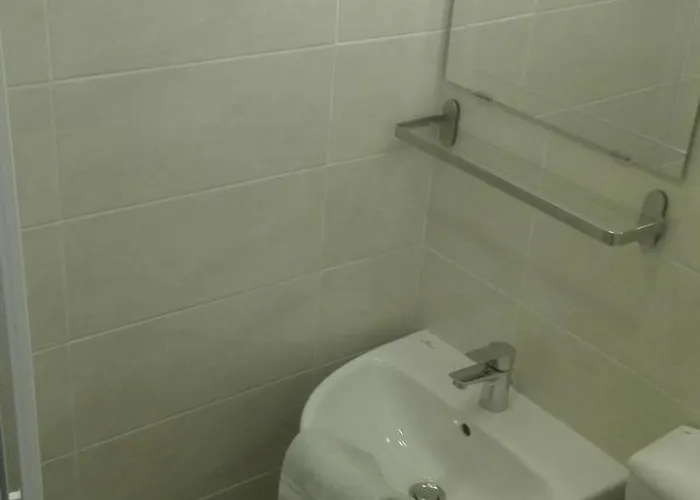 Hotel Bucaneve